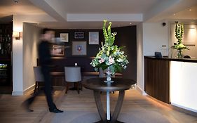 Castle Hotel & Apartments